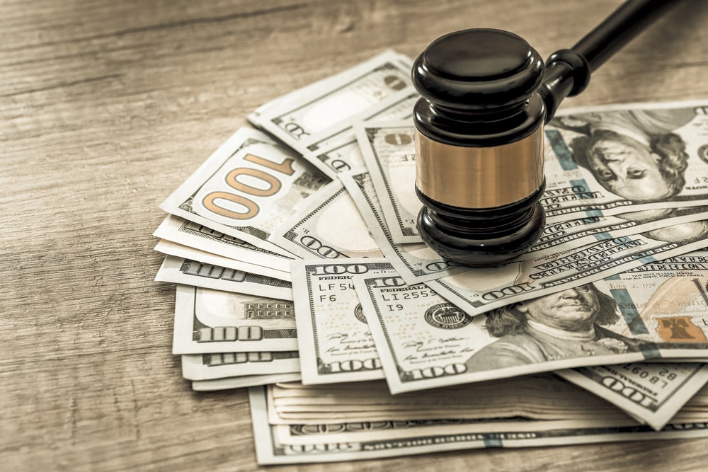 how much does a car accident lawyer cost